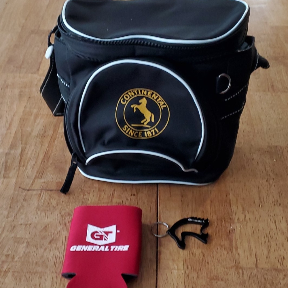 Continental Tire insulated lunch bag.